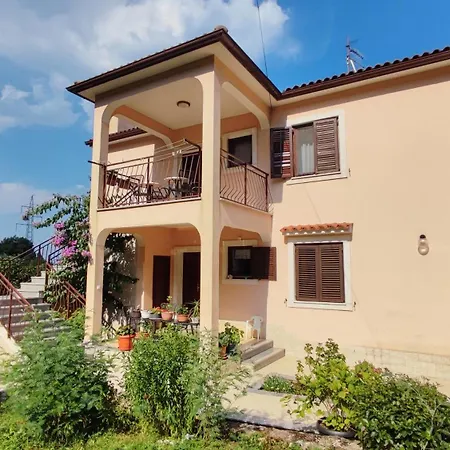 Apartment Persic *